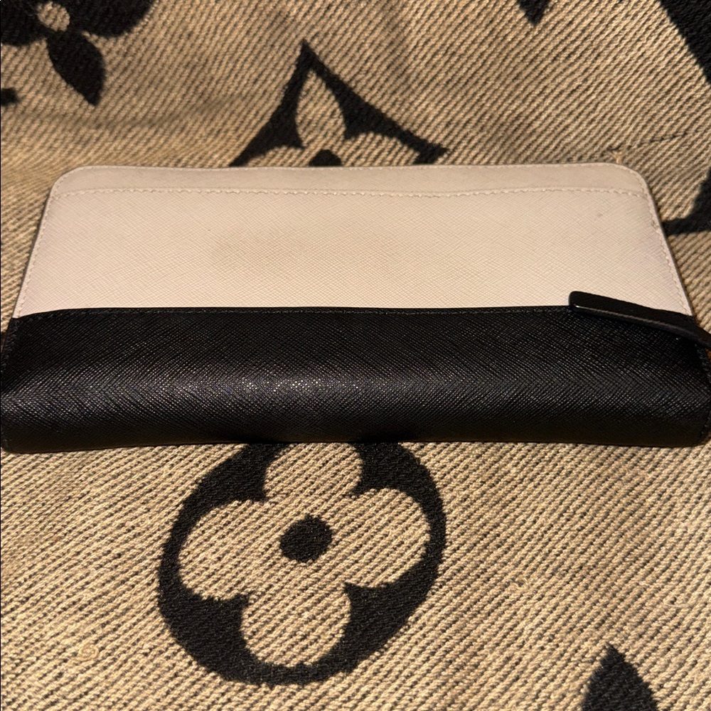 Kate Spade Black and Cream Colorblock Wallet - Picture 5 of 8